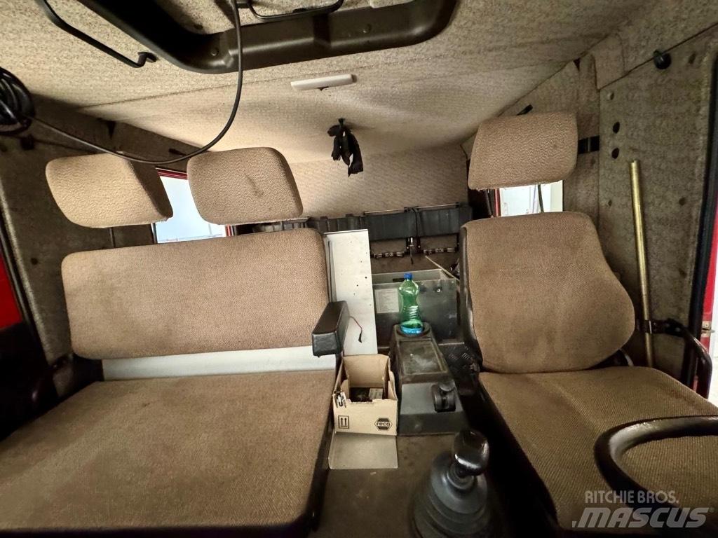 Steyr 13S21 Пожежні машини та устаткування