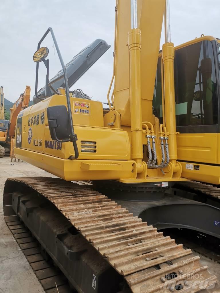 Komatsu PC 200 LC-8 Гусеничні екскаватори