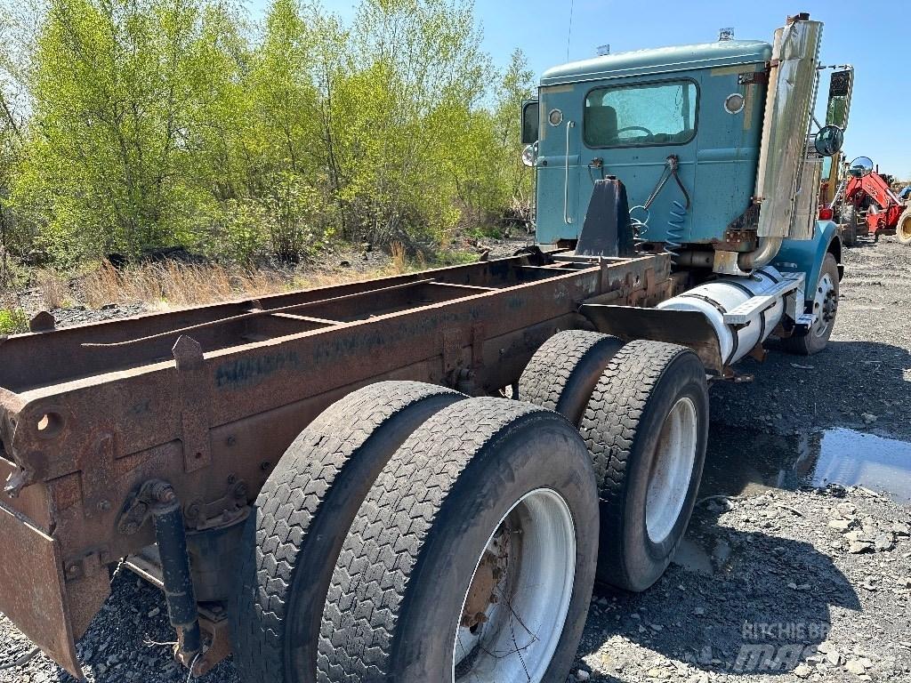 Western Star 4964FX Тягачі
