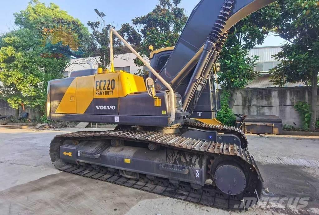 Volvo EC 220 Гусеничні екскаватори