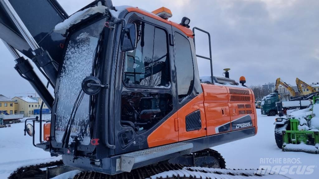 Doosan DX 255 LC-5 Гусеничні екскаватори