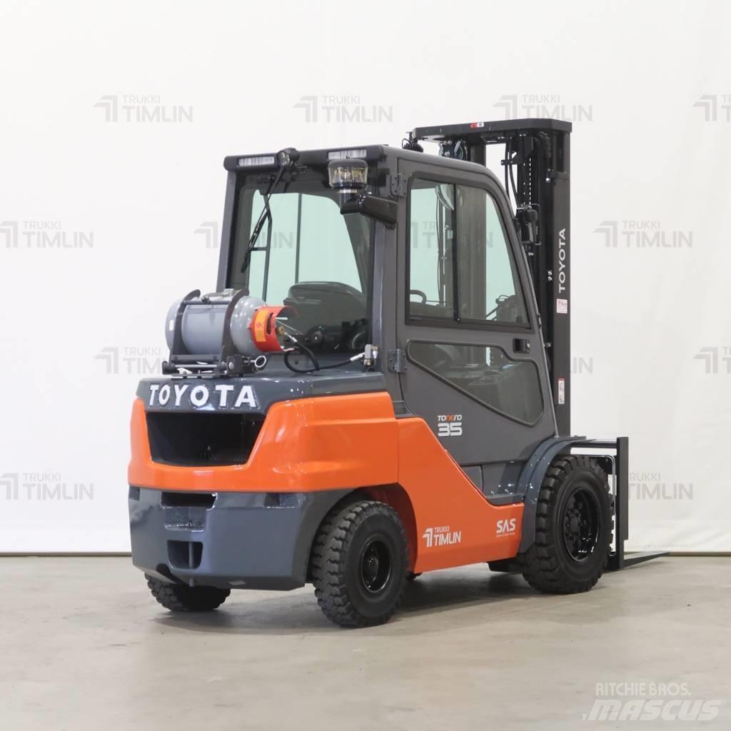 Toyota 02-8FGJF35 Газові навантажувачі