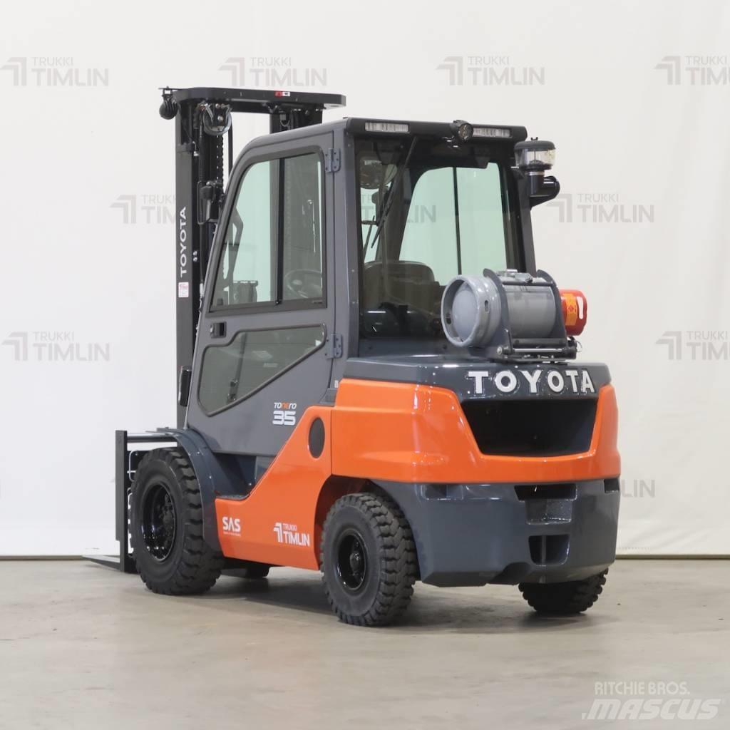 Toyota 02-8FGJF35 Газові навантажувачі