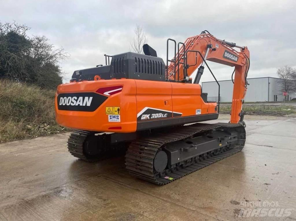 Doosan Dx300LC-7 Гусеничні екскаватори