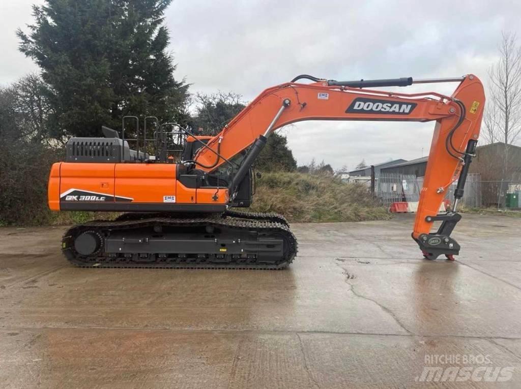 Doosan Dx300LC-7 Гусеничні екскаватори