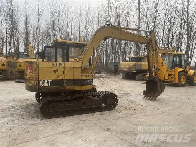 CAT E70B Гусеничні екскаватори