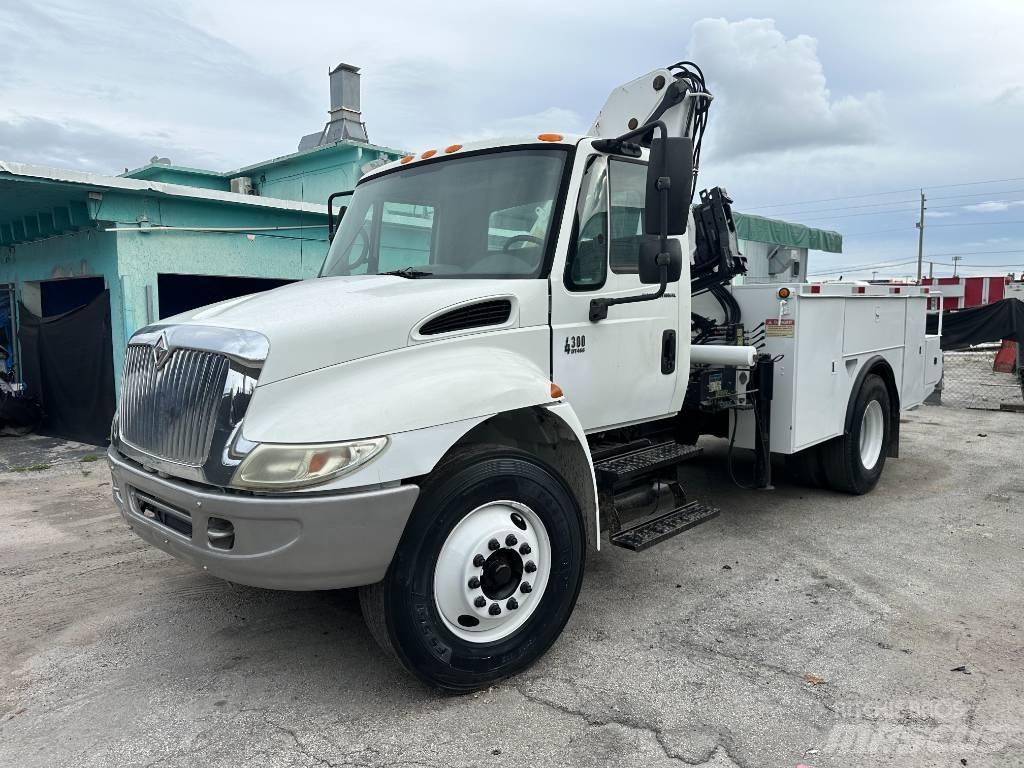 International 4300 Вантажівки / спеціальні