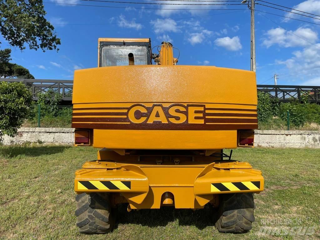 CASE 688 B Колісні екскаватори