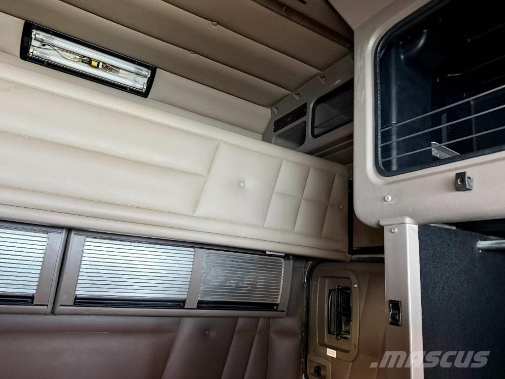 Peterbilt 379 Тягачі