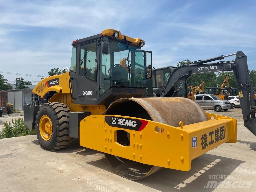 XCMG XS 223 J Грунтові котки