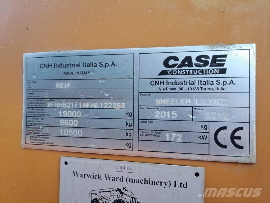 CASE 821 F Фронтальні навантажувачі