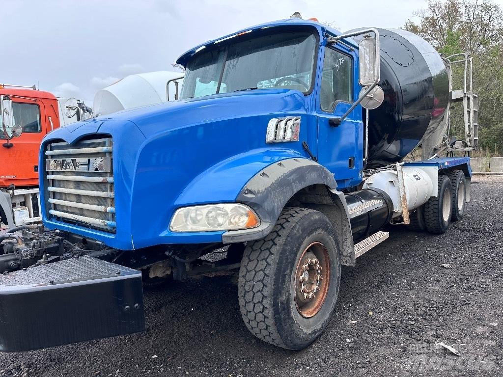 Mack CTP 713 B Вантажівки / спеціальні