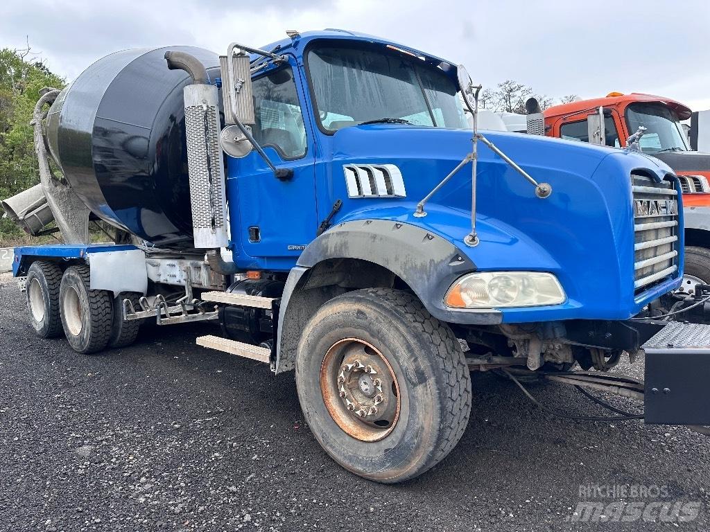 Mack CTP 713 B Вантажівки / спеціальні