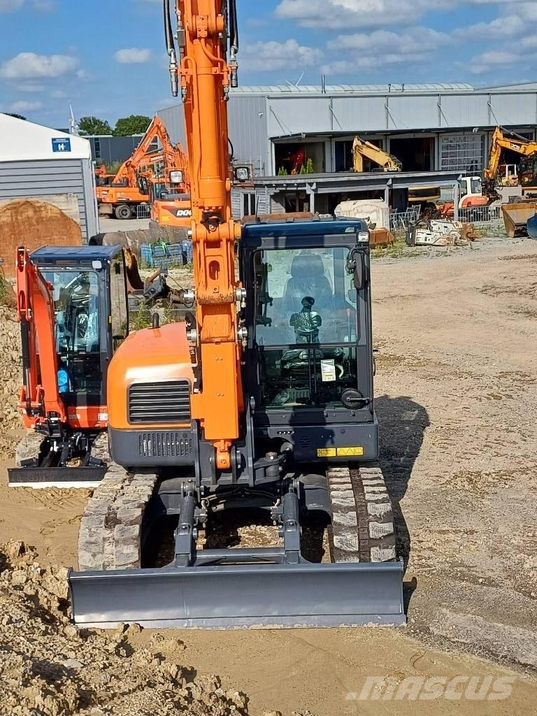 Doosan DX 85 R-3 Середні екскаватори 7т. - 12т.