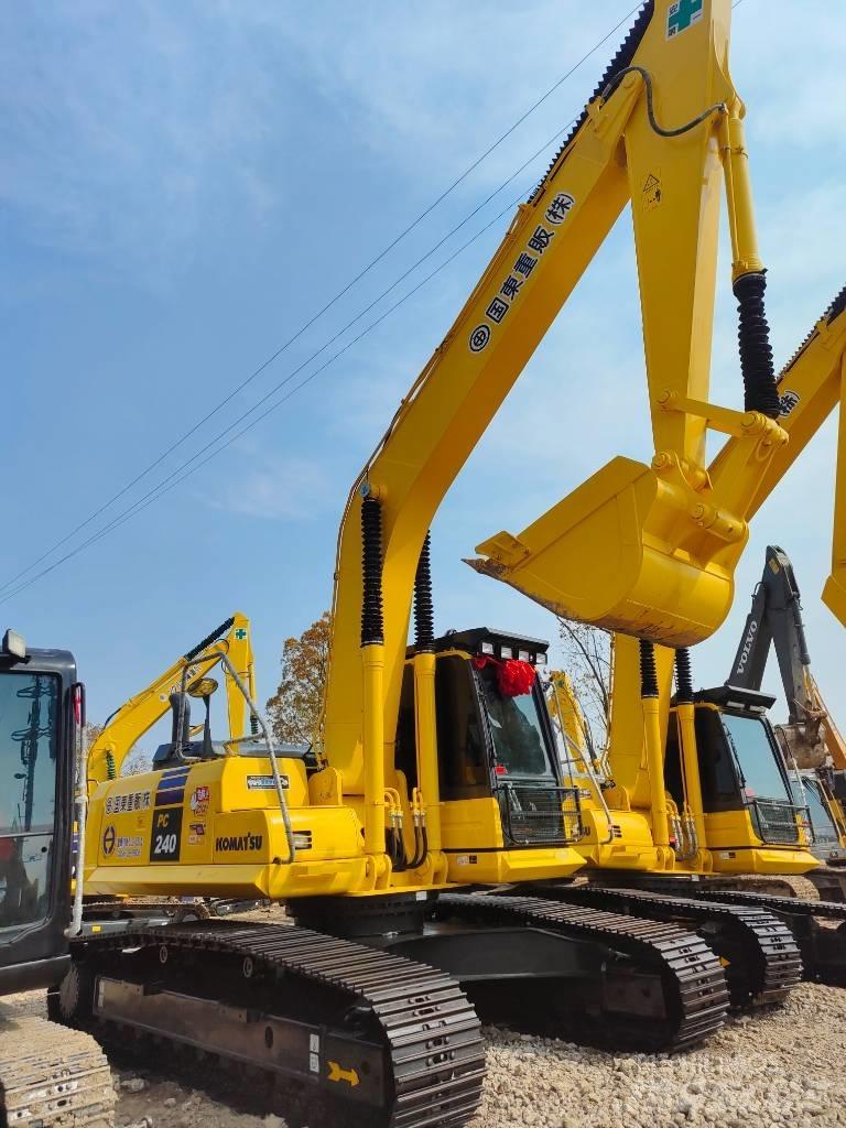 Komatsu PC 240 Гусеничні екскаватори