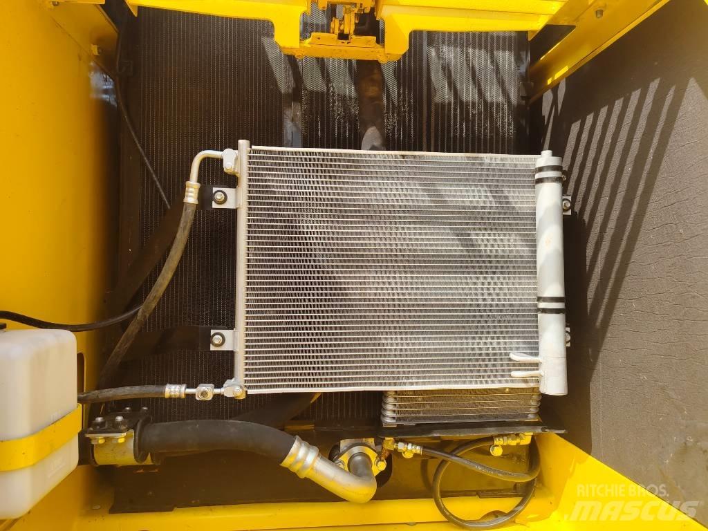 Komatsu PC 240 Гусеничні екскаватори