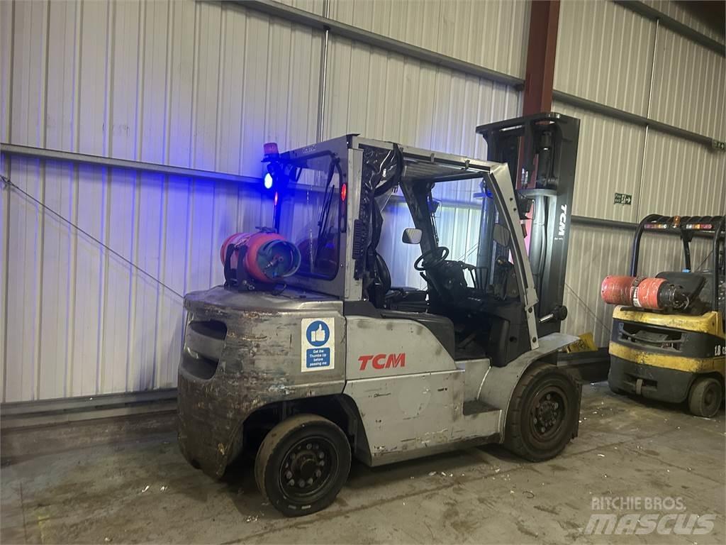 TCM J1F4A40LQ Газові навантажувачі