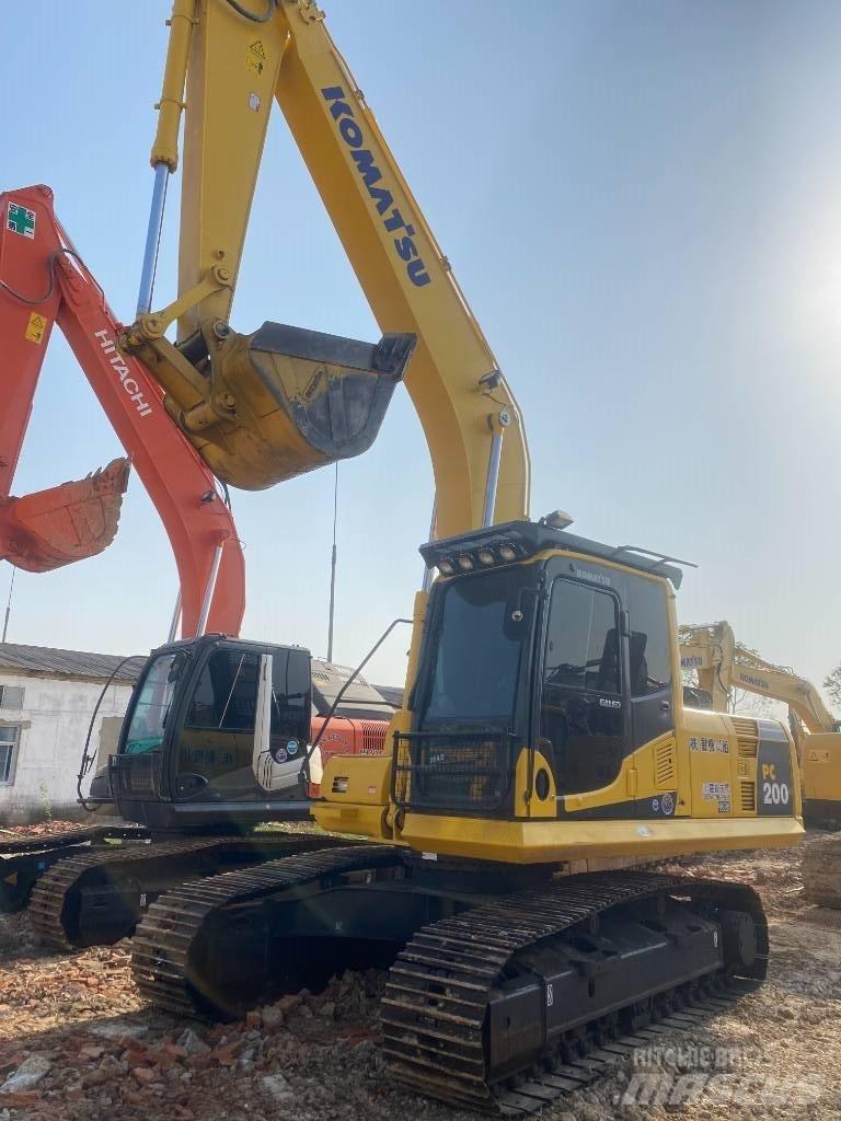 Komatsu PC 200-8 Гусеничні екскаватори