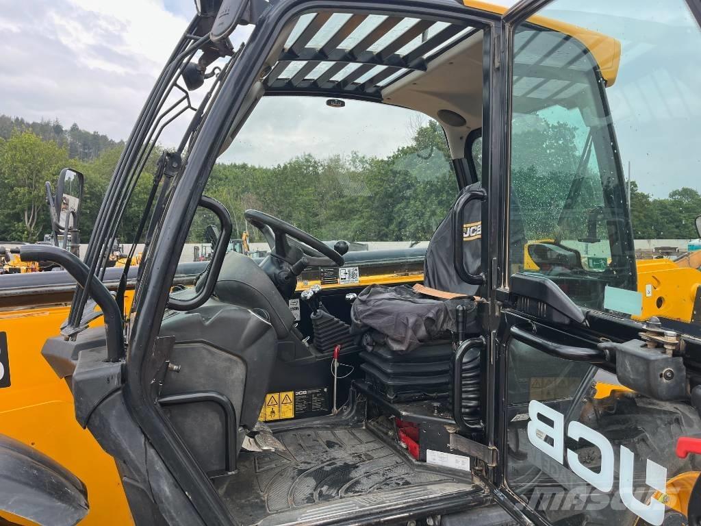 JCB 540-140 Телескопічні навантажувачі