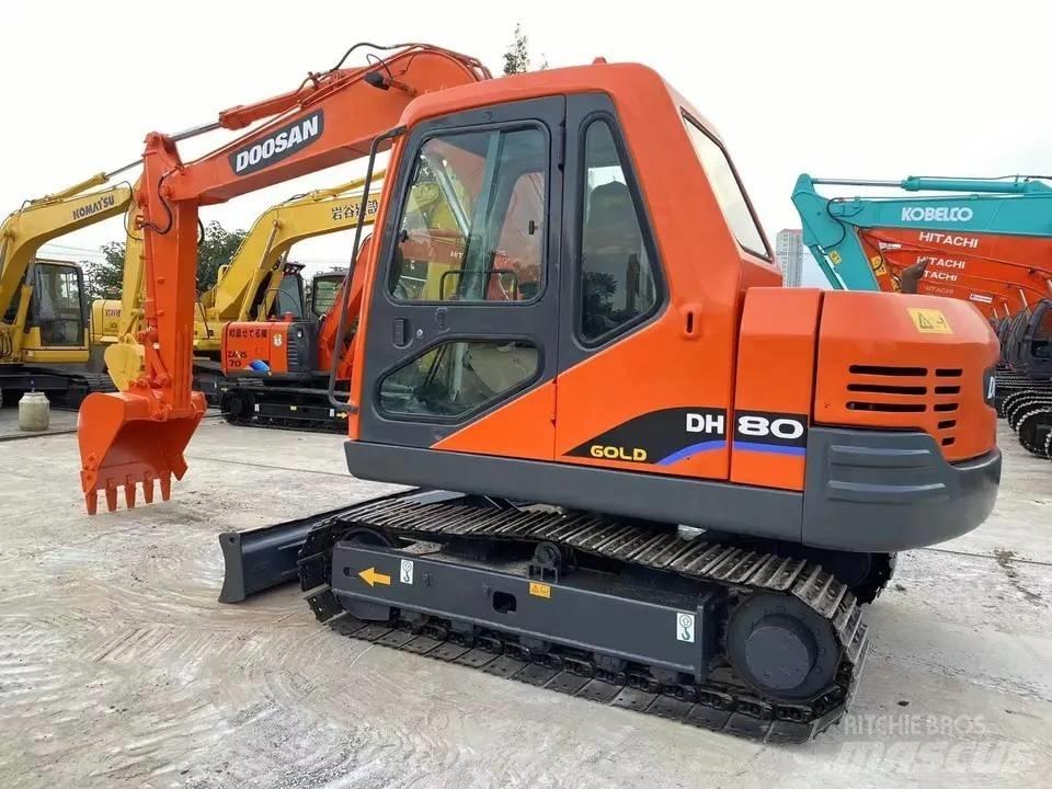 Doosan DH80 Гусеничні екскаватори
