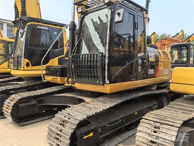CAT 329 D L Гусеничні екскаватори