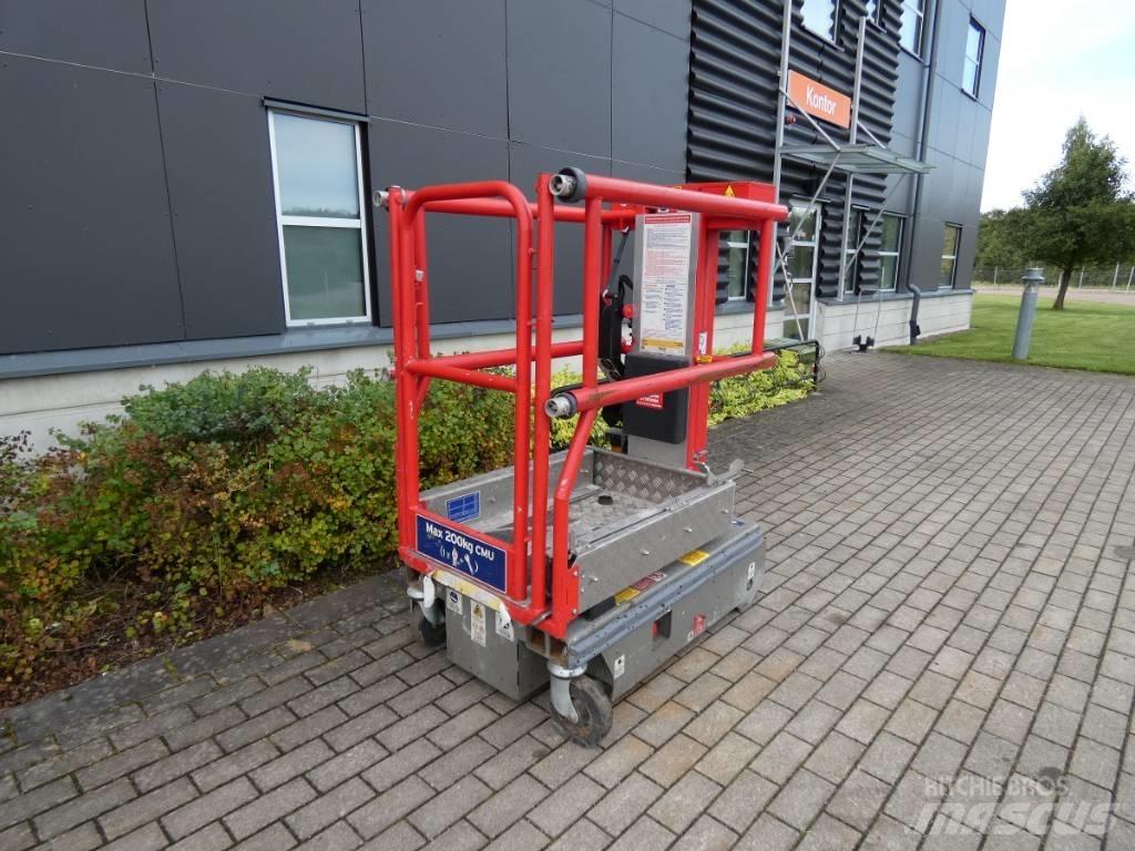 JLG Nano SP Plus Вертикальні щоглові підйомники