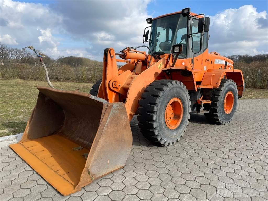 Doosan DL250 Фронтальні навантажувачі