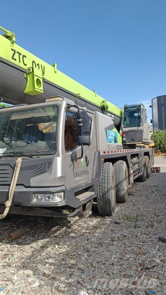 Zoomlion ZTC800 автокрани