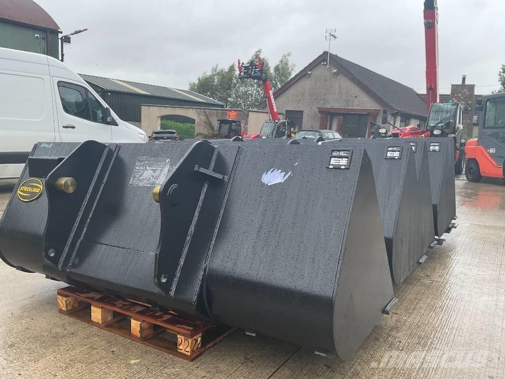 Manitou 1 CM Bucket Телескопічні навантажувачі