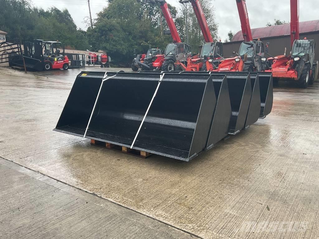 Manitou 1 CM Bucket Телескопічні навантажувачі