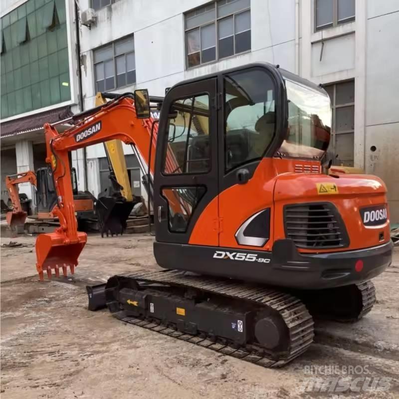 Doosan DX55 Гусеничні екскаватори
