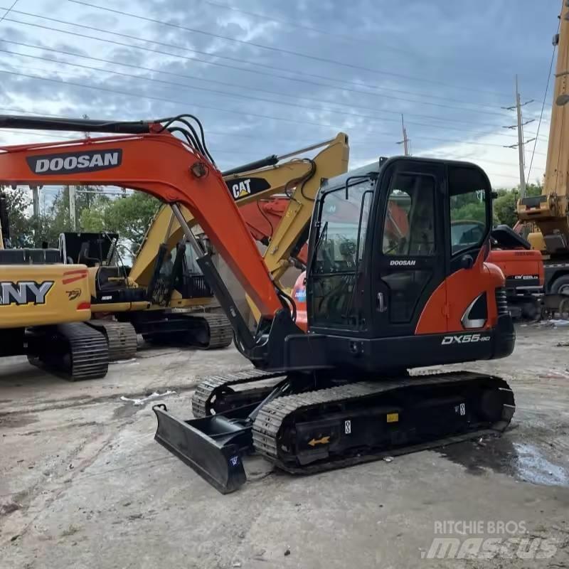 Doosan DX55 Гусеничні екскаватори
