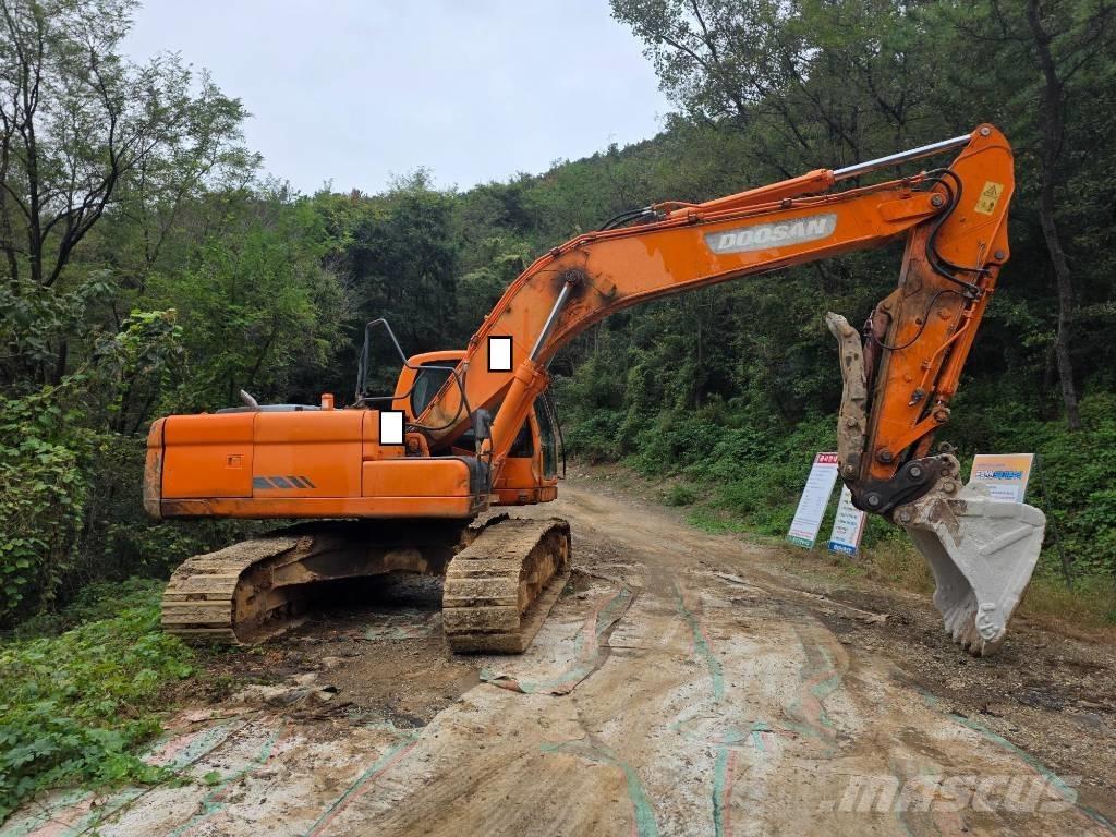 Doosan DX 220 LCA Гусеничні екскаватори