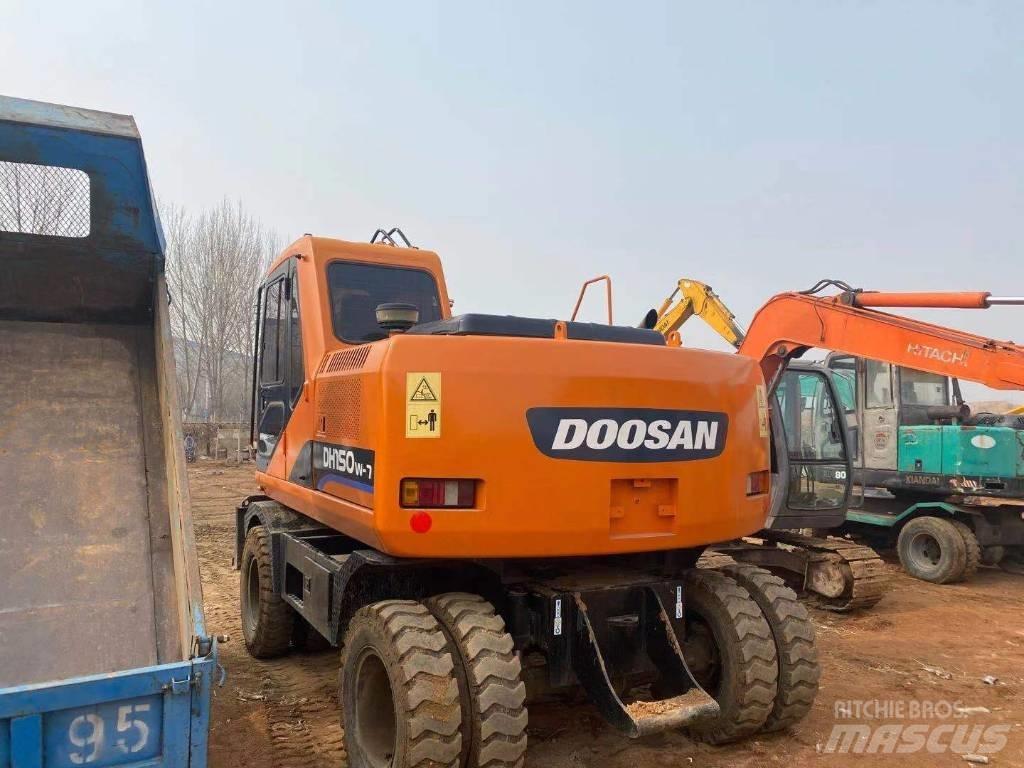 Doosan DH 150W Колісні екскаватори