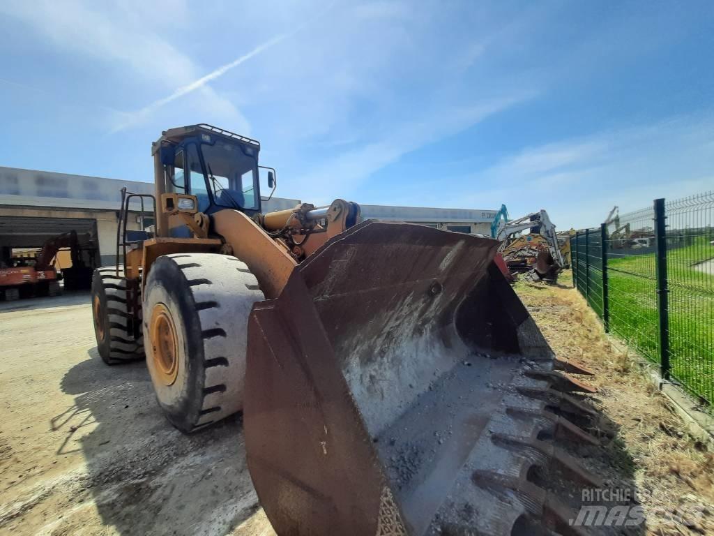Komatsu WA500 Фронтальні навантажувачі