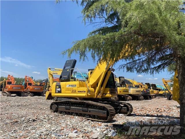 Komatsu PC240-8 Гусеничні екскаватори