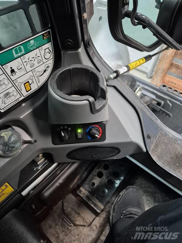 Bobcat S 590 Міні-навантажувачі