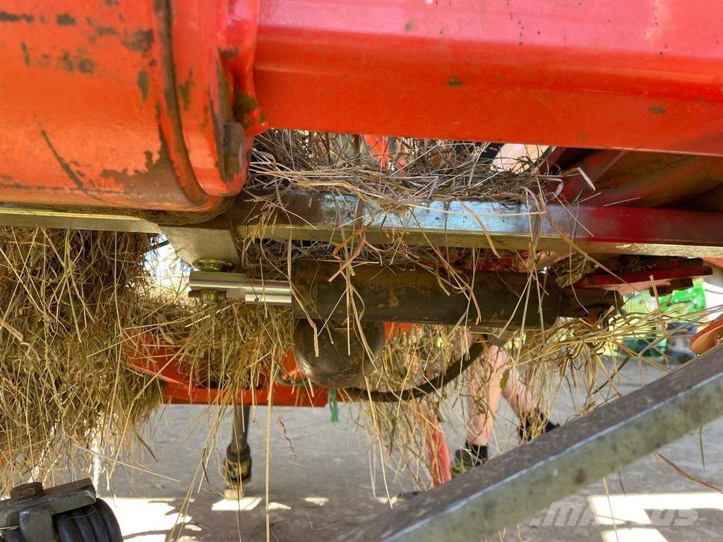 Fella TH 800 Граблі і сінозворушувачі