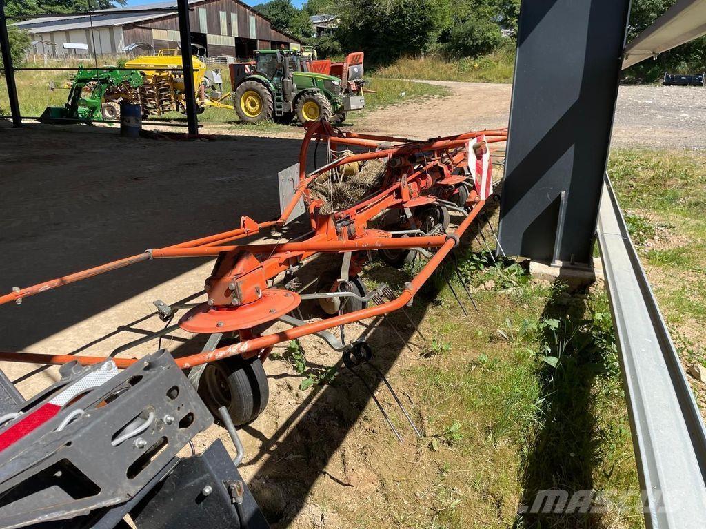 Fella TH 800 Граблі і сінозворушувачі