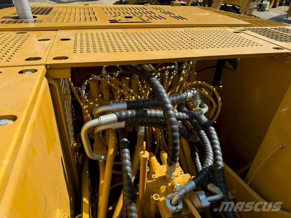 CAT 320 C L Гусеничні екскаватори