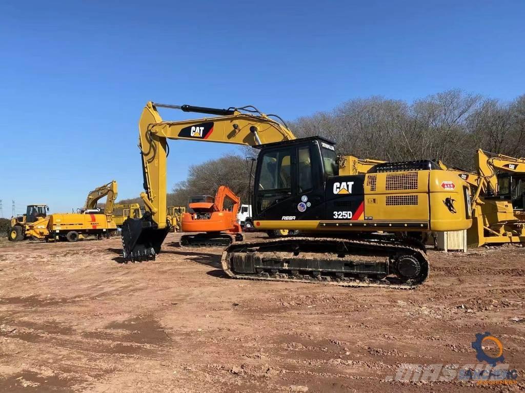 CAT 325D Гусеничні екскаватори