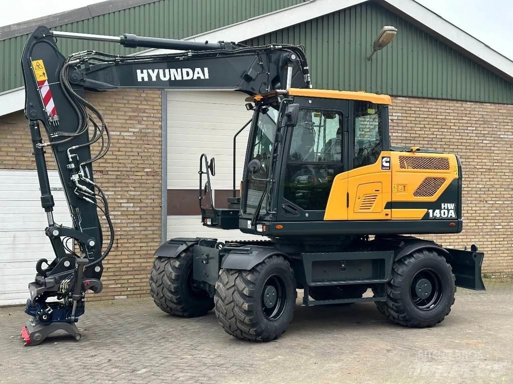 Hyundai HW140A Колісні екскаватори