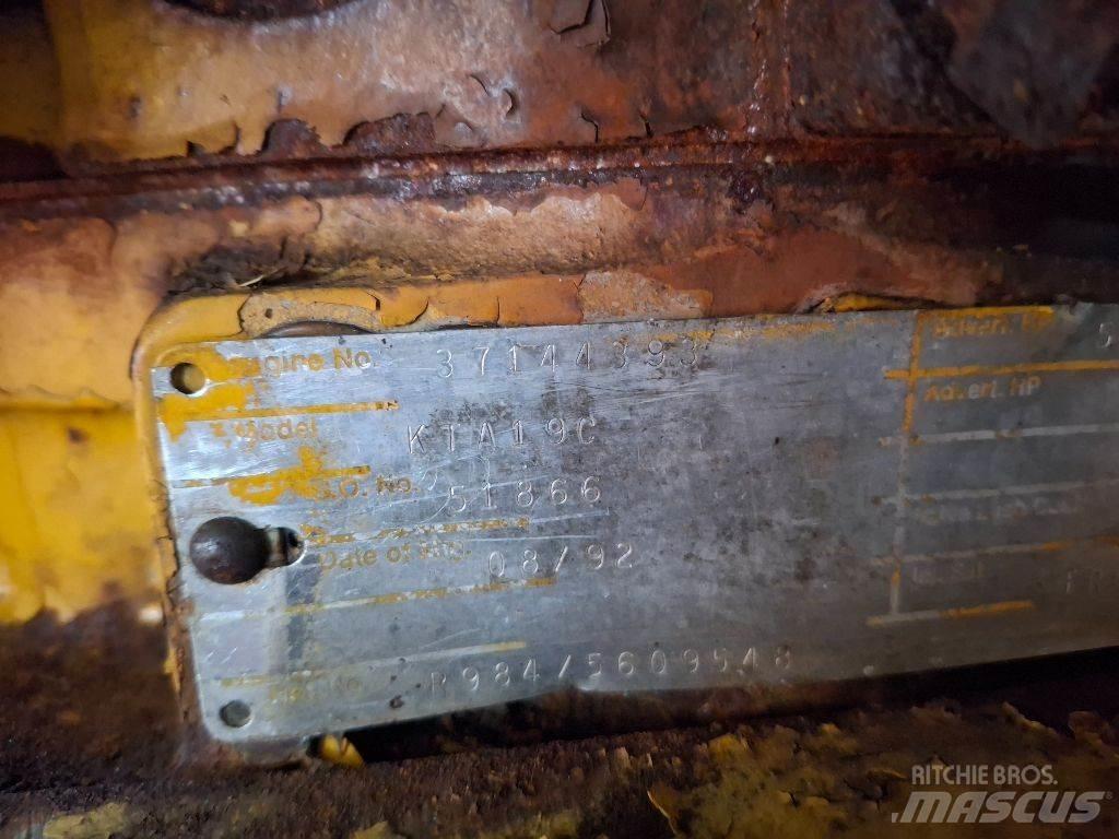 Cummins KTA19C Двигуни