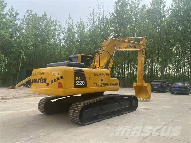 Komatsu PC 220-8 Гусеничні екскаватори
