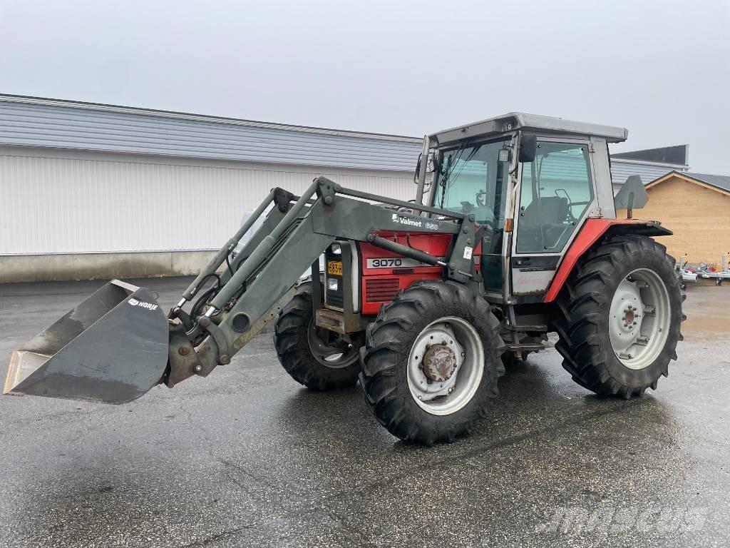 Massey Ferguson 3070 Трактори