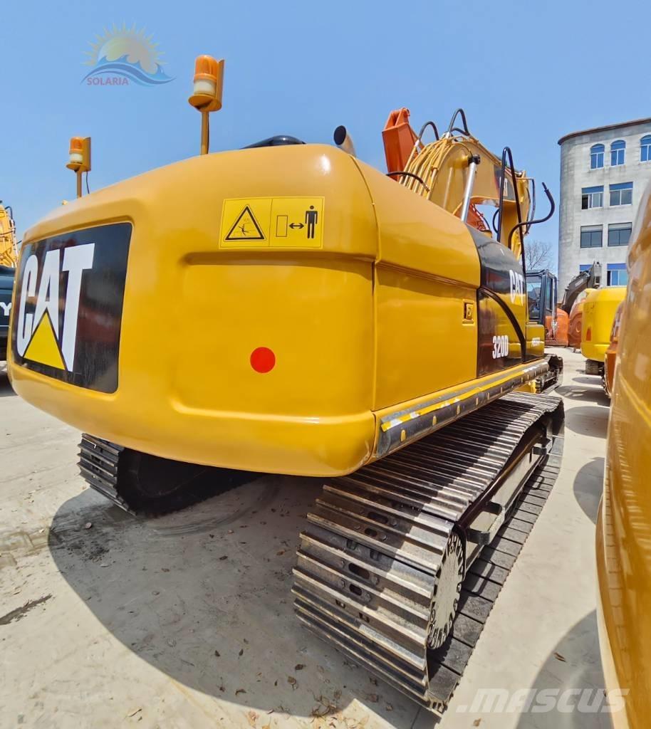 CAT 320 D Гусеничні екскаватори