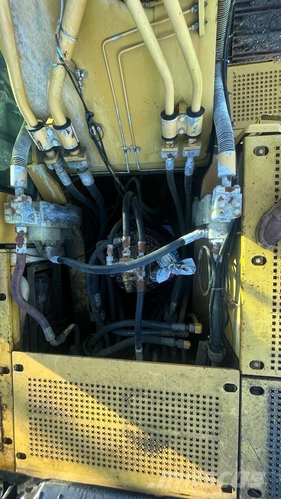 CAT 330 C LC Гусеничні екскаватори