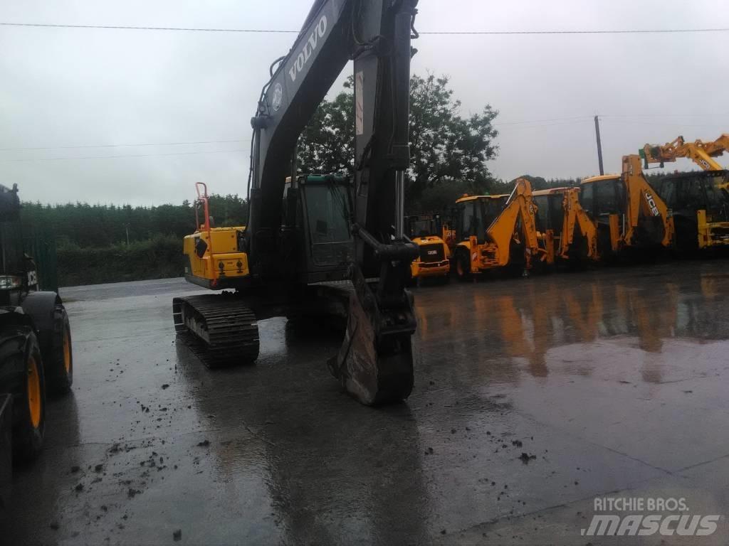 Volvo 210 C Гусеничні екскаватори