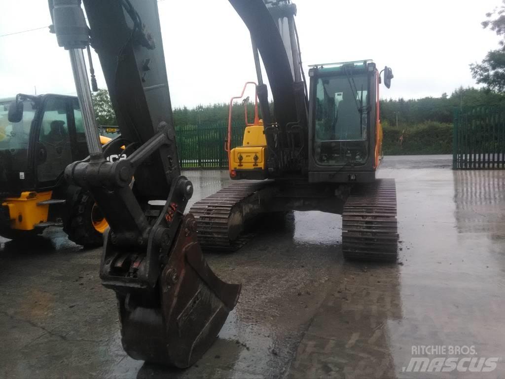 Volvo 210 C Гусеничні екскаватори