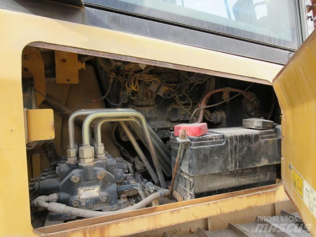 CAT D5K Гусеничні бульдозери